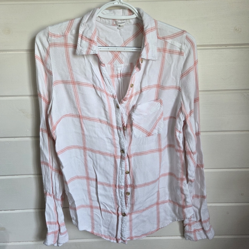 White and Peach Plaid Button-Up Shirt